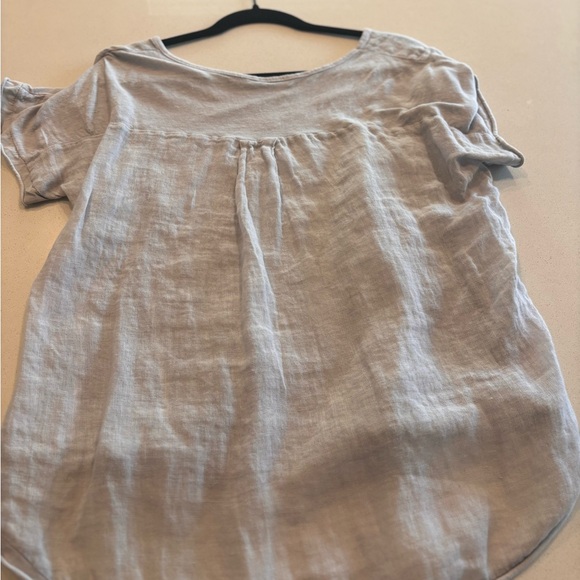 AM basic COLLECTION Light Gray Short Sleeve Top - Picture 7 of 7